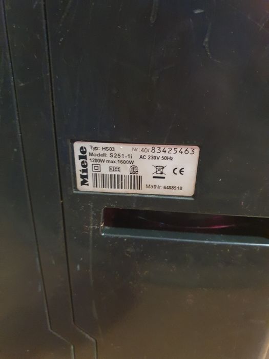 Aspirator Miele 1600 w in stare buna de functionare