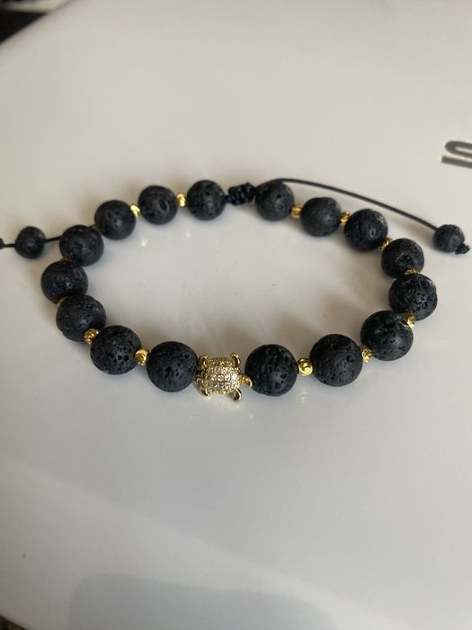 Гривни с букви и ест.камъни и стоманени елементи