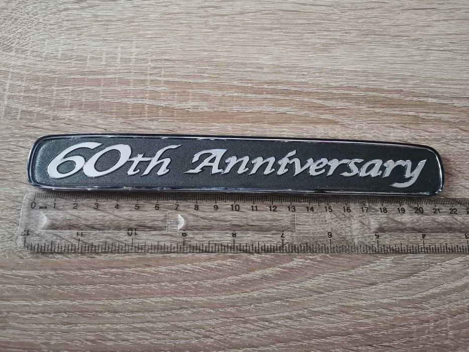 Емблема Надпис лого Тойота Toyota Land Cruiser 60th Anniversary