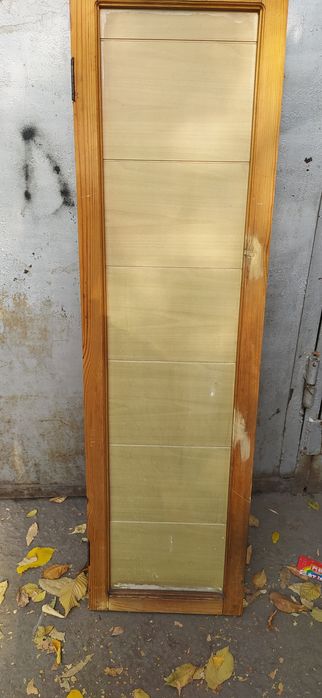 Дверцы деревянные от шкафа .