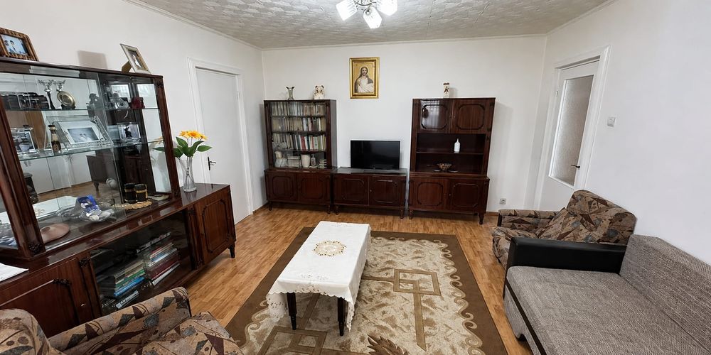 Vând apartament 2 camere mobilat