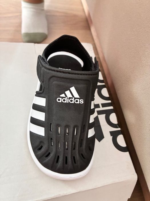 Детски черни сандали adidas