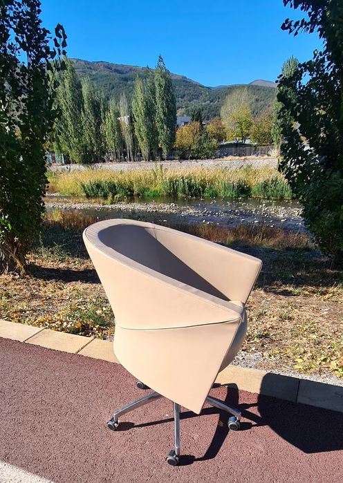 LUXY Стол вана с газов асансьор полиран с естествена кожа алуминиева о