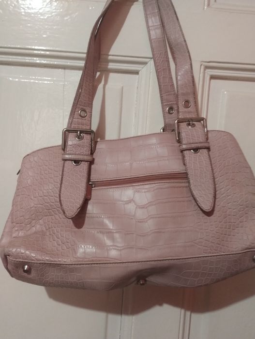 Розова дамска чанта от естествена кожа  s'Olivers