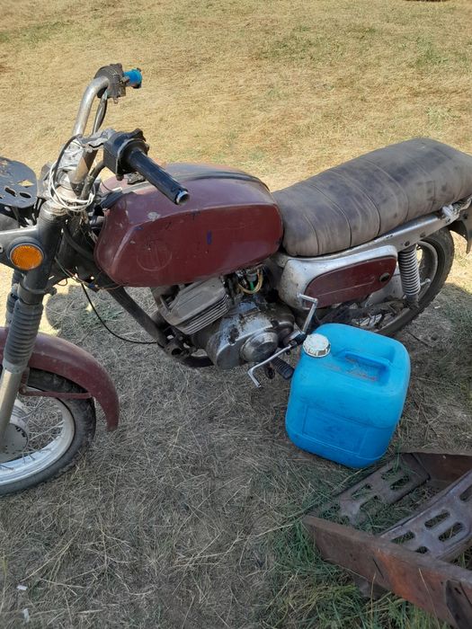 Продам мотоцикл восход.