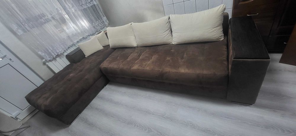 Ъглов    диван ..