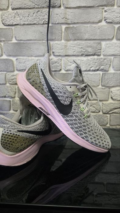 Оригинальные кроссы Nike