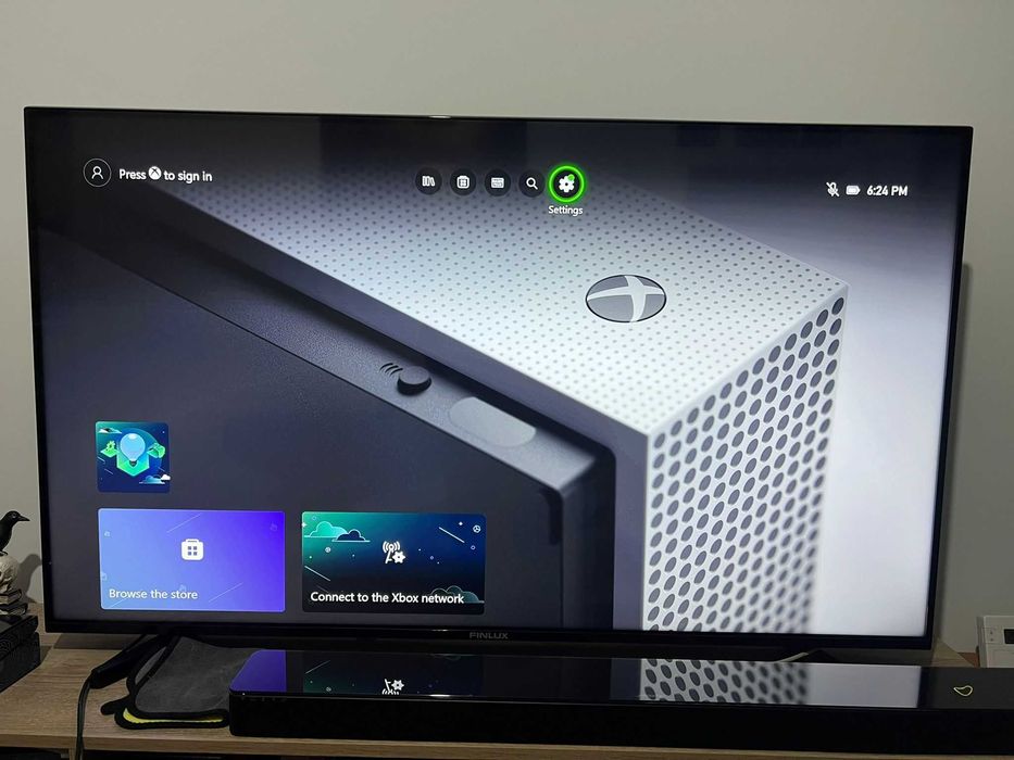 Consola XBOX ONE S Microsoft cu 2 manete originale,perfect functionala