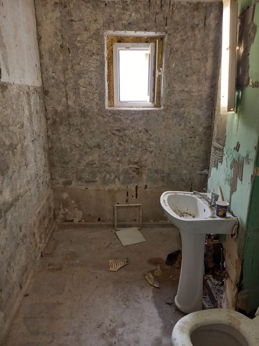 Taiat Taiere Decupare Pereți Beton Decopertare Gresie Faiant Bucuresti