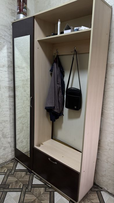 Бесплатно, прихожка состояние хорошее, самовывоз