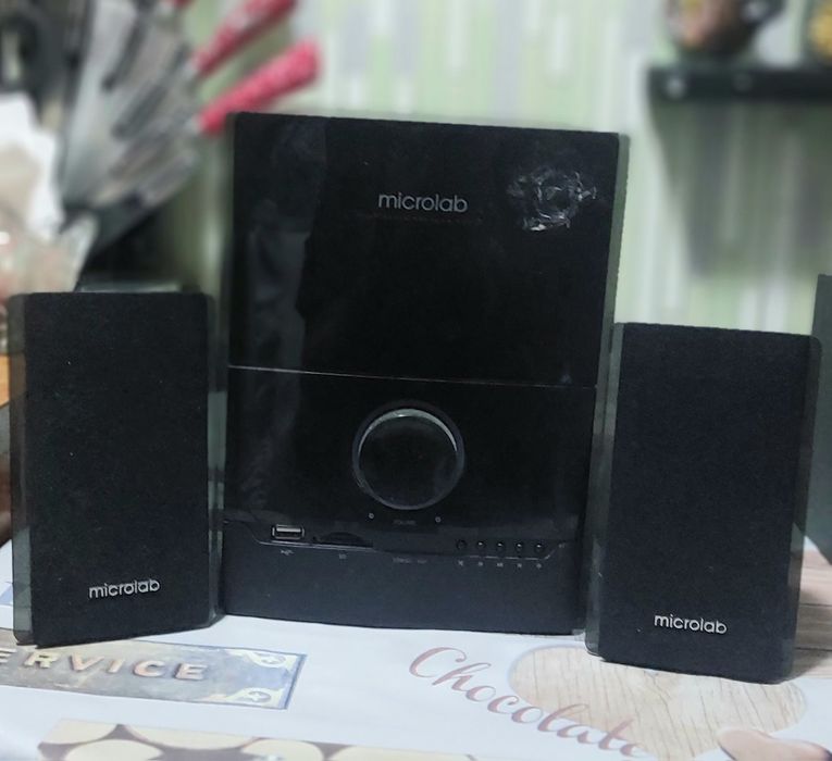 Продам  настольные  колонки