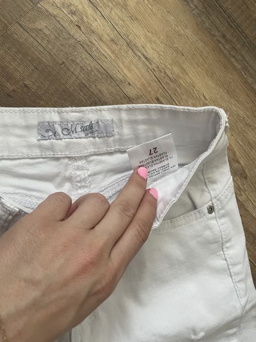 Нови  бели дънки