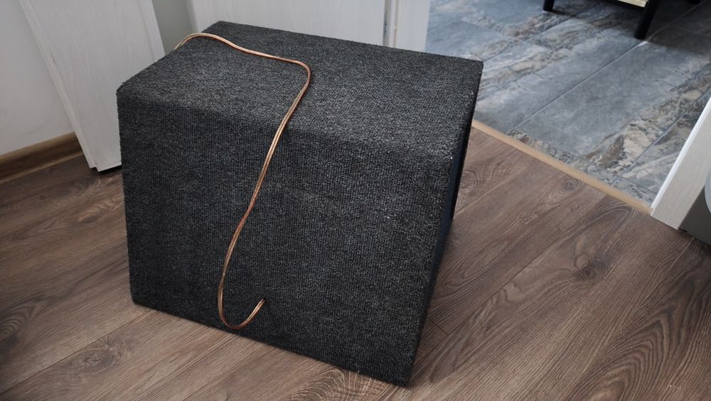 Бас каса за говорител 12"