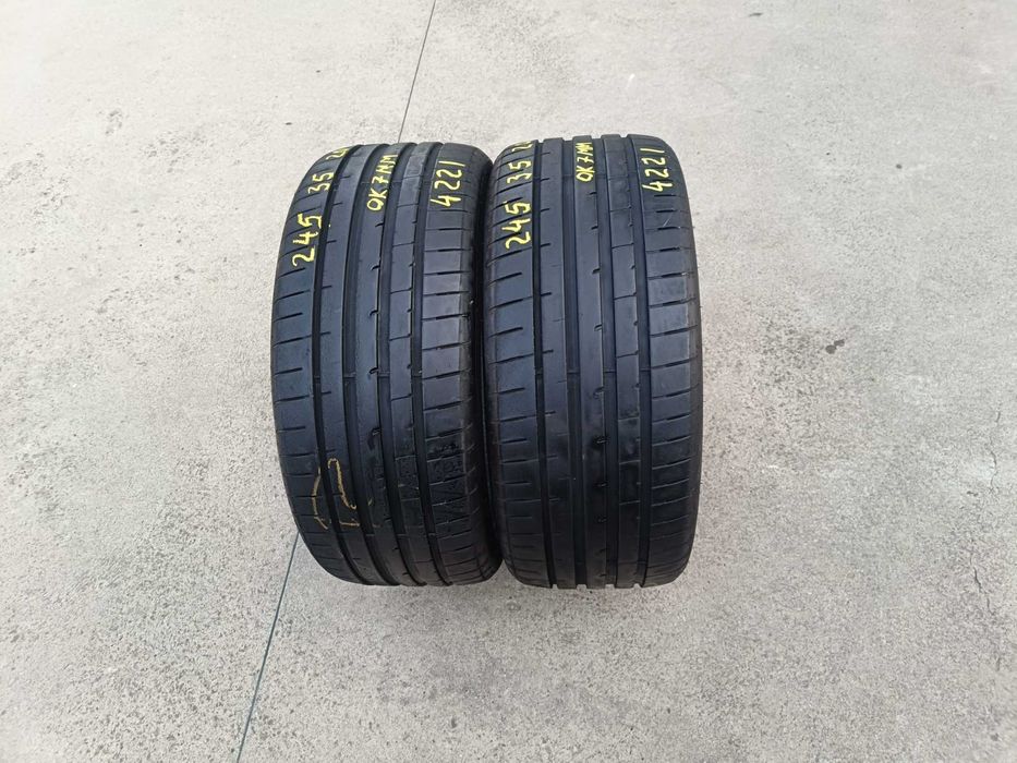 Doua anvelope de vara 245 35 20 goodyear asymmetric 3 dot 4321
