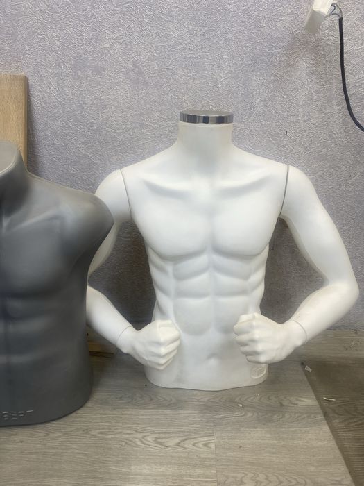 Maniken sotiladi xar xil