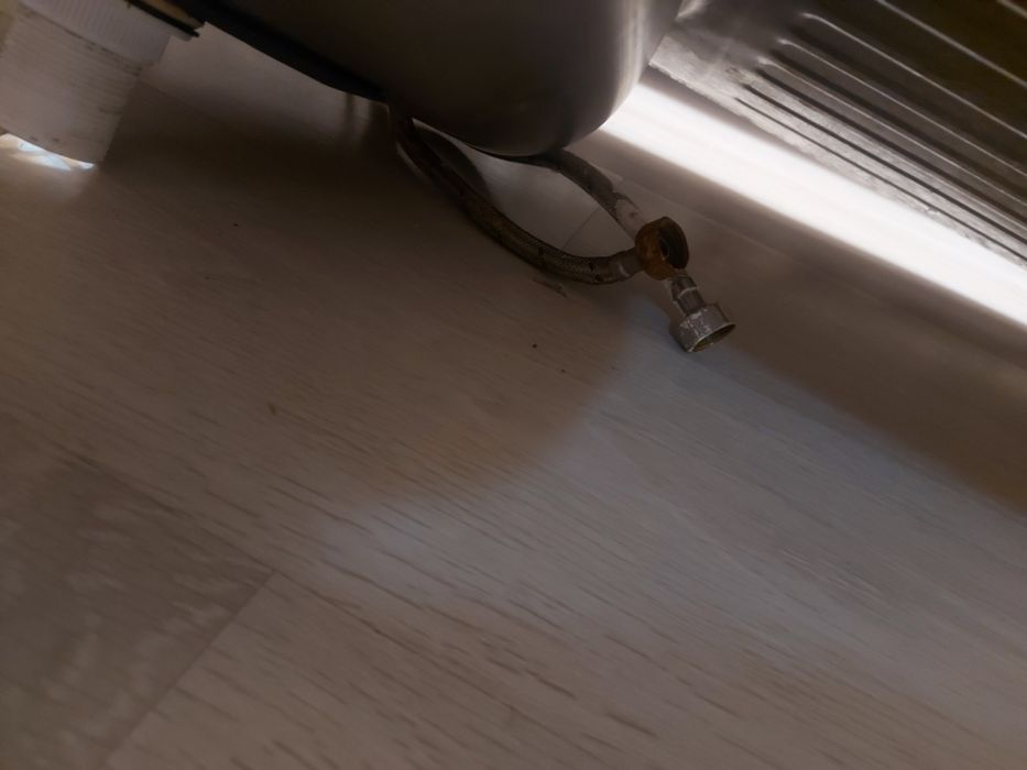 Раковина со смесителем