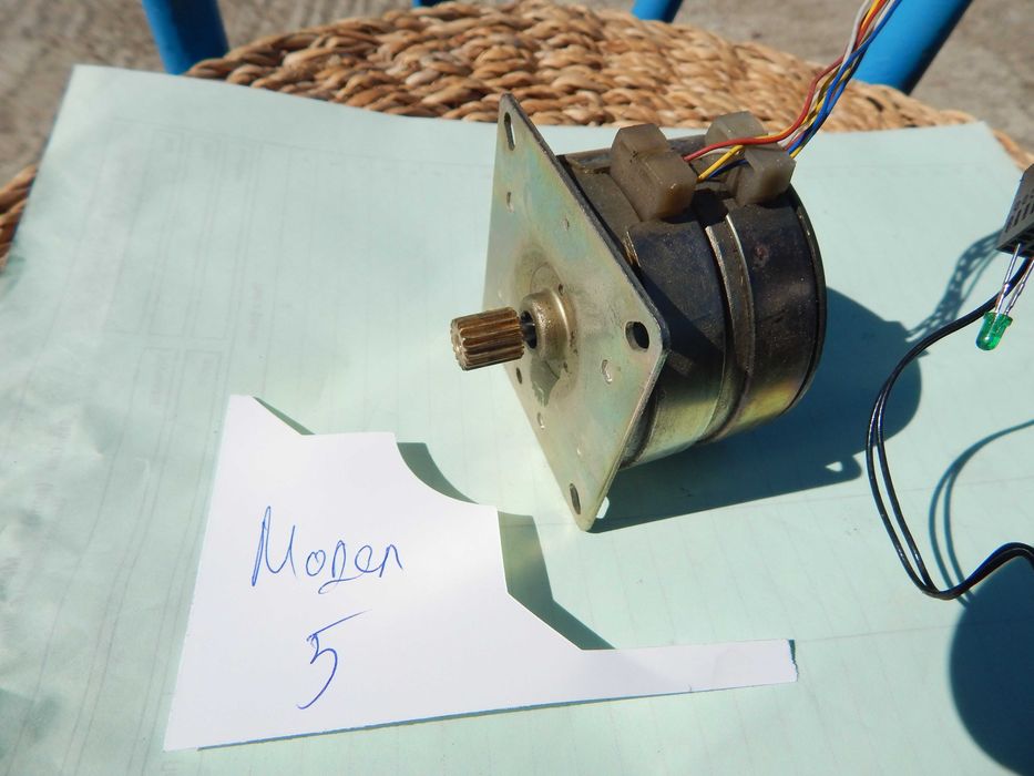 стъпков мотор , Stepper motor
