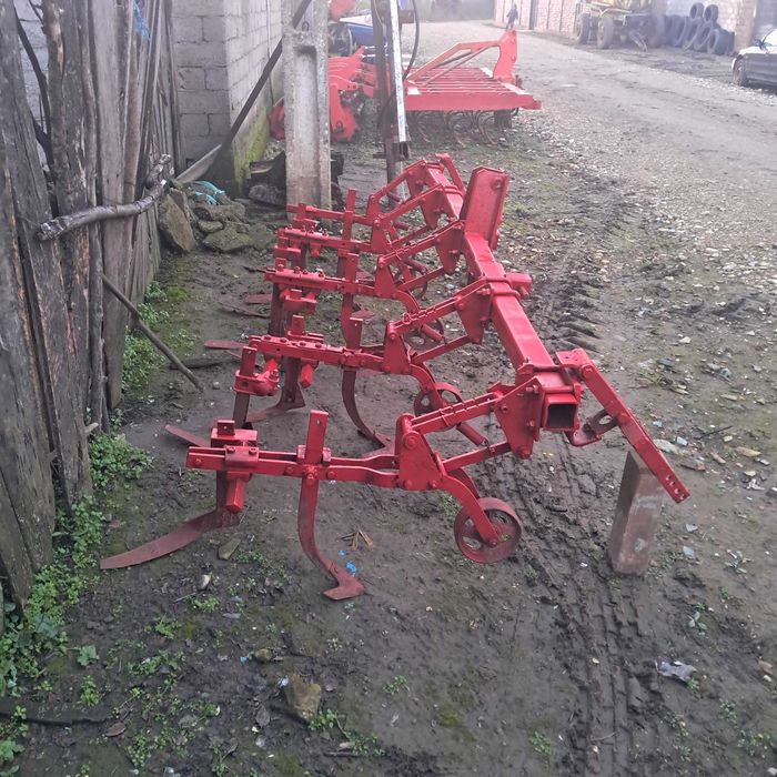 cultivator prasitoare