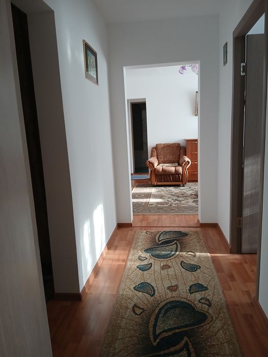 Vind urgent apartament în  Moreni pe strada Tineretului #24