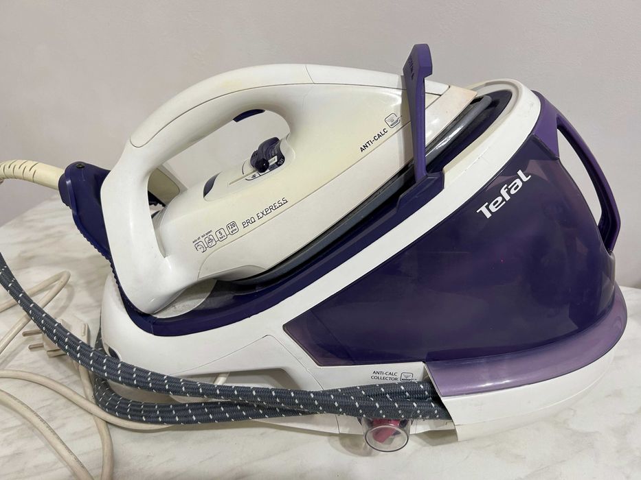 Утюг с парогенератором Tefal Pro Express GV8320 (требуется ремонт!)
