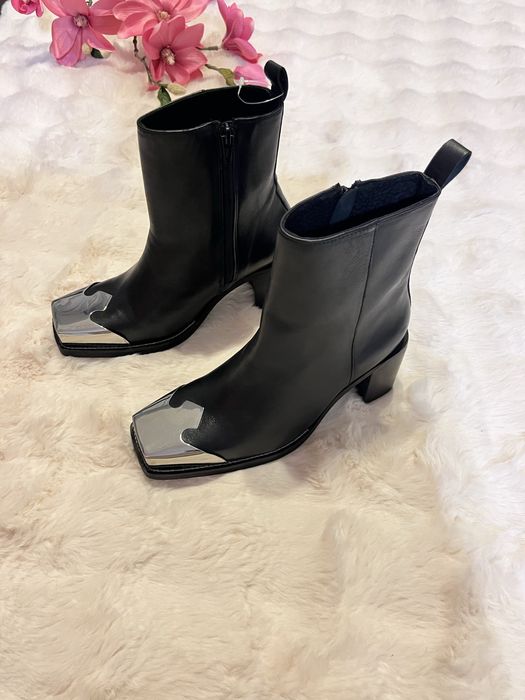 Ciocate/Cizme scurte cu botil metalic