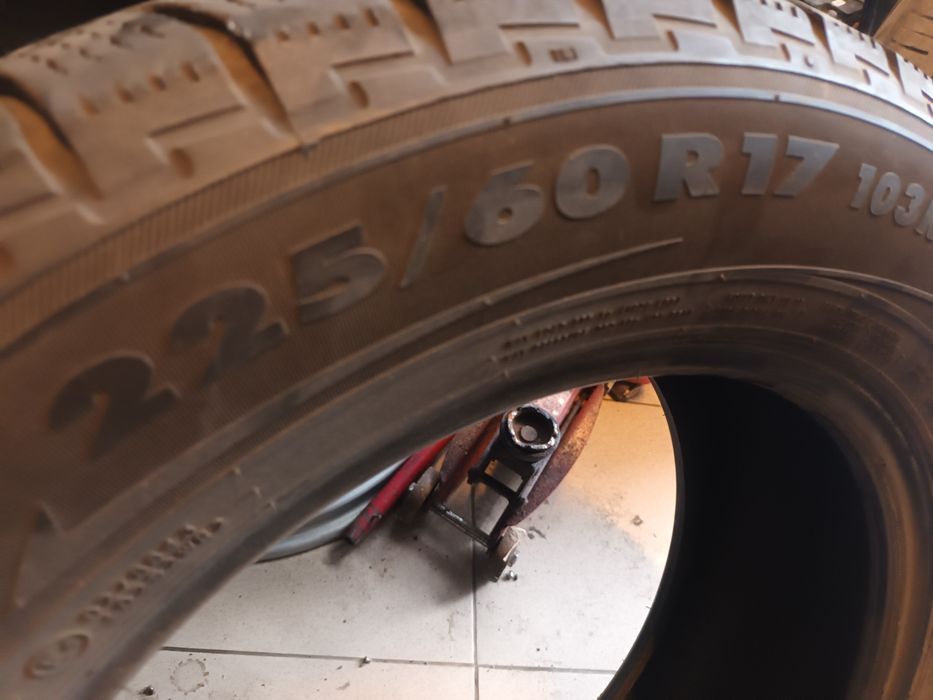 Гуми 225,60,17 цола
