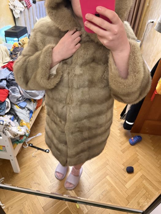 Продам норковую шубу.