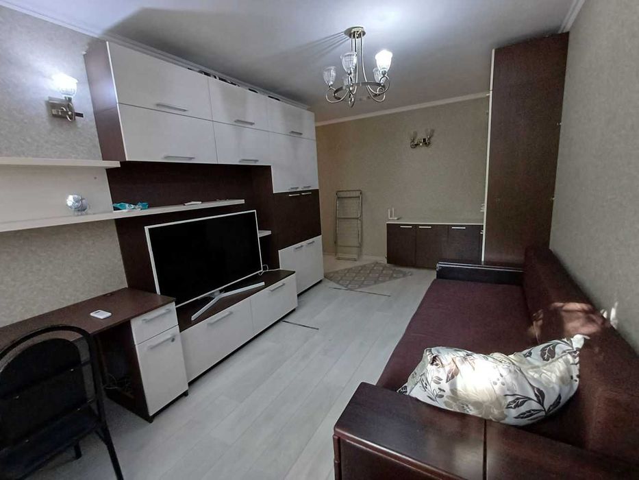 Дава се под наем Двустаен апартамент в София, Гоце Делчев - 45 кв.м за 350 € - Снимка #1