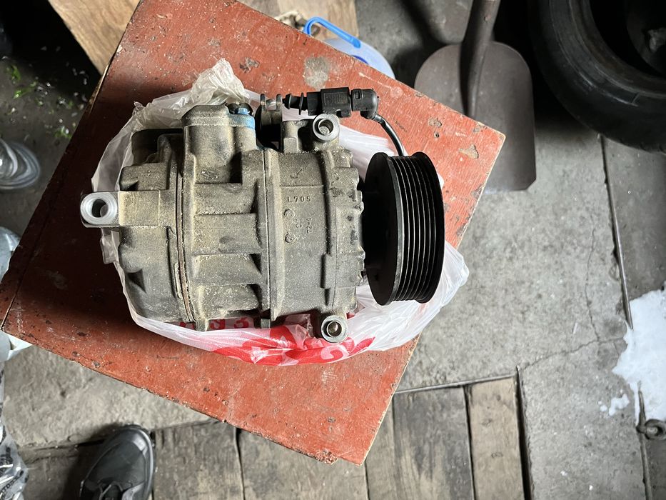 Продам Порш каен компрессор кондицп