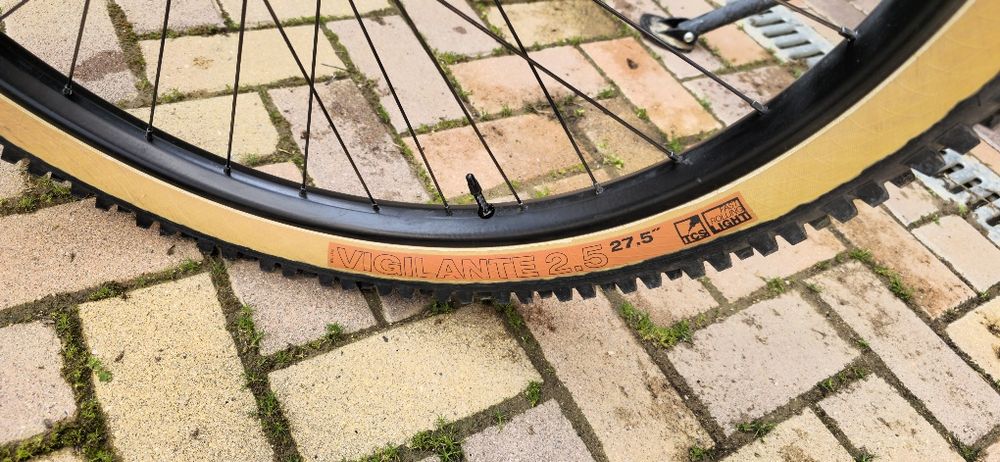 Колело Cube Acid race 26-27.5 mullet въздушна вилка