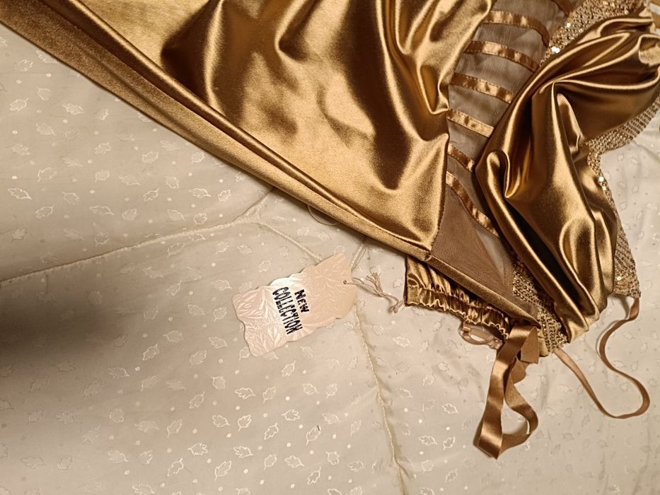 Рокля сатен официална