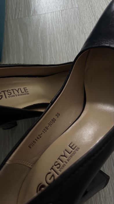 Продам кожанные туфли