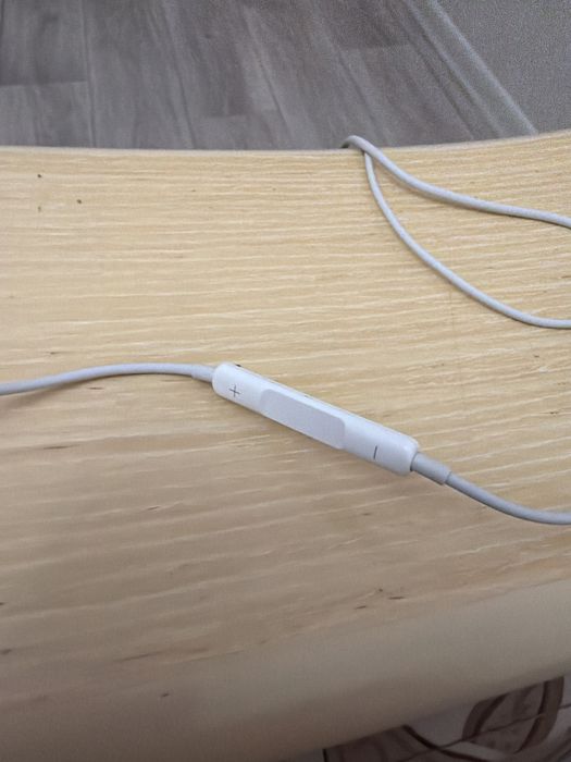 Наушиник lightning(оригинал)