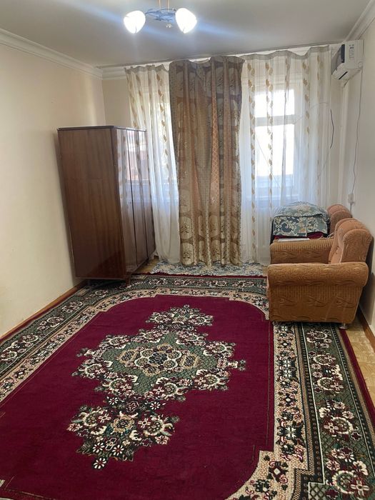 4 каватли домнинг 3 каватида 1 хонали квартира ижарага берилади