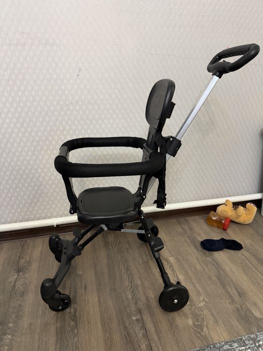 Удобная коляска от года