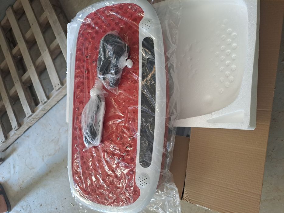 Vibro platforma fitnes ozdiradigan