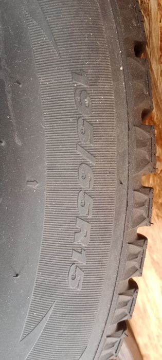 Продам зимние шины