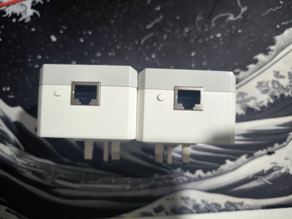 TP-Link AV600 (TL-PA4010P) – Internet stabil prin priză