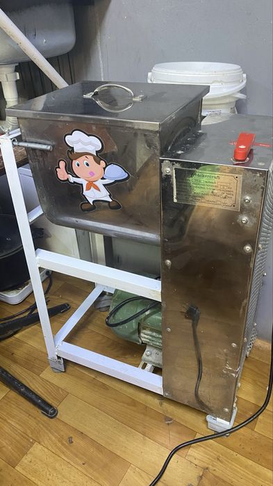 Тестомес бункерный тесто мешалка