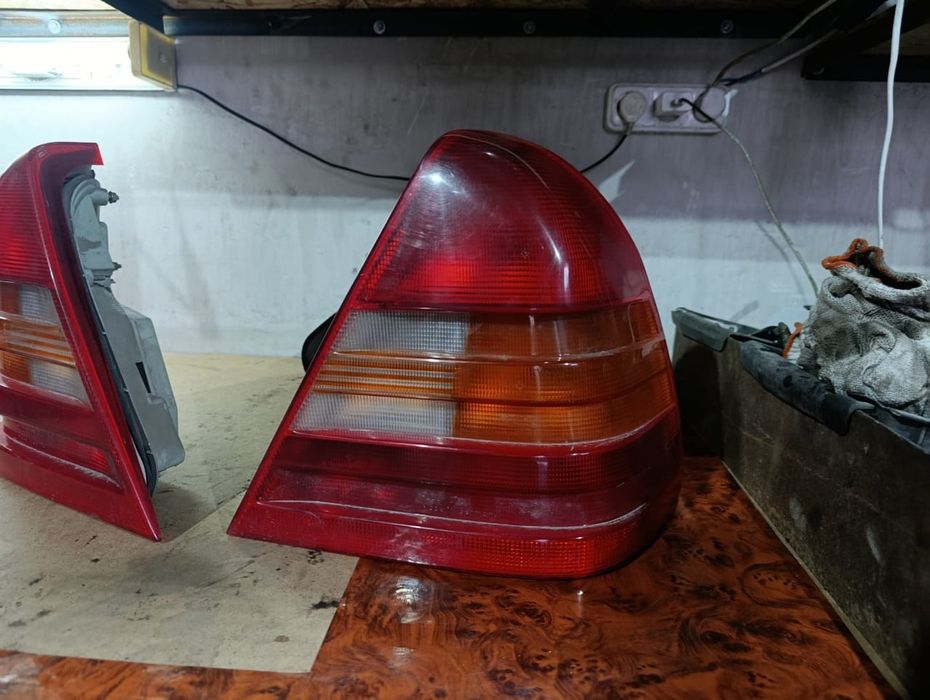 Задний стопы фары Мерседес W202 оригинал