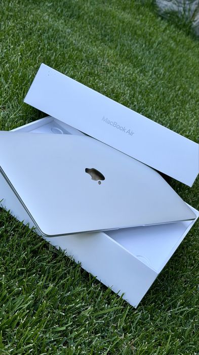 macbook air m1 8gb - Laptopuri oferte online | OLX.ro