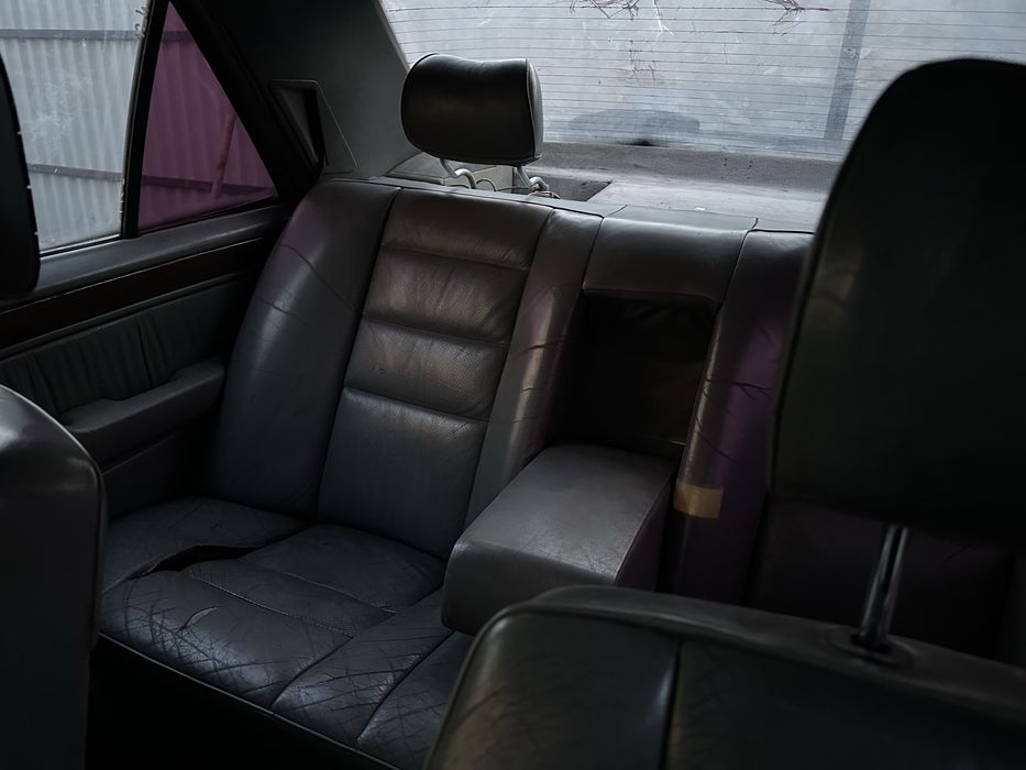 Кожаный салон мерседес 124
