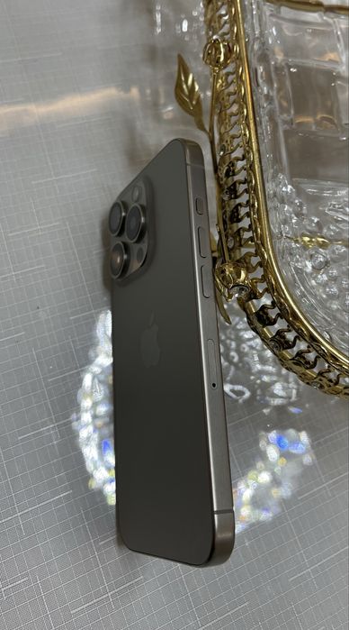Продам iphone 15 pro в отличном состоянии