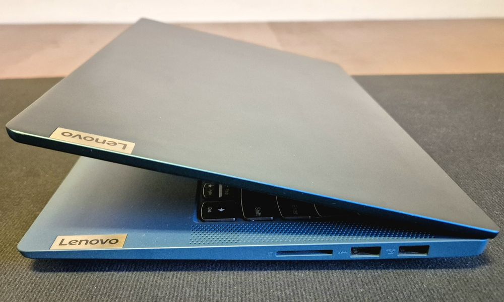 Lenovo IdeaPad 5 14ARE05 | Ryzen 5 4500U | 8GB RAM | SSD 256GB | Full HD | Stare excelentă