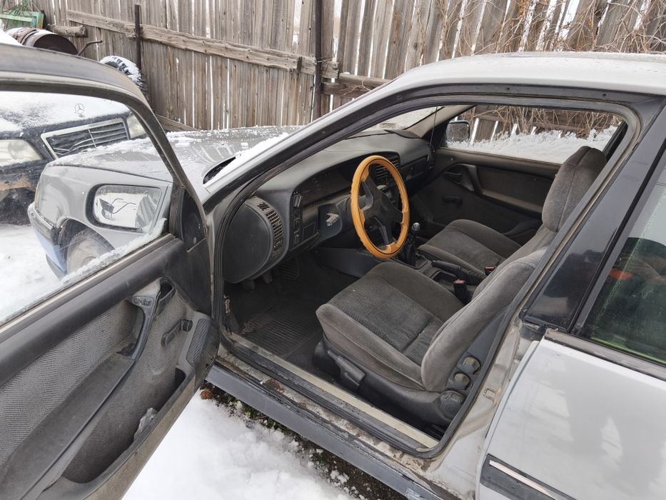 Опель омега а 1993 2 литра