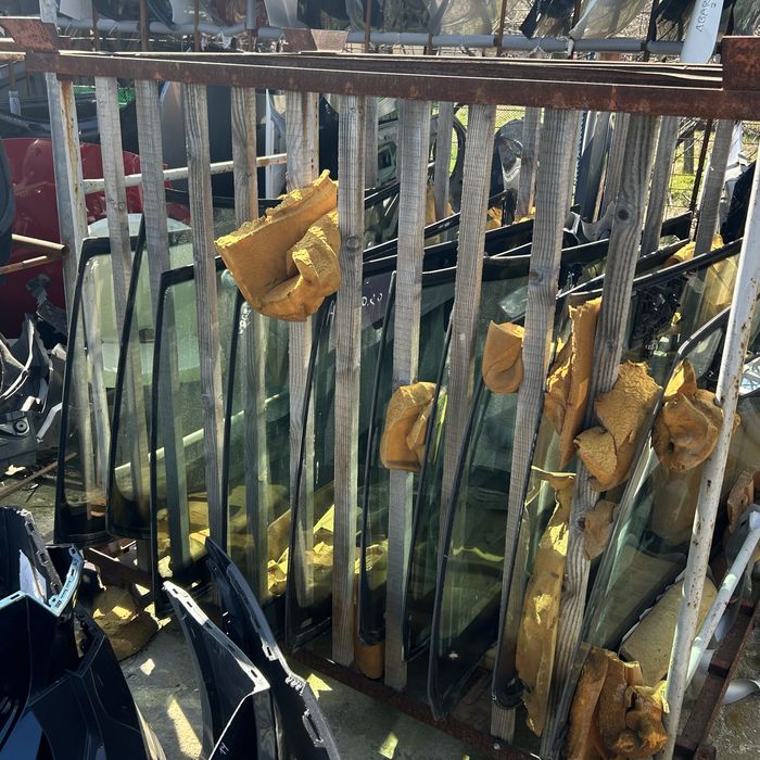 Челно Стъкло/ Стъкла / Прозорец Audi/ Vw/ Seat/ Skodo/ Mercedes / Bmw