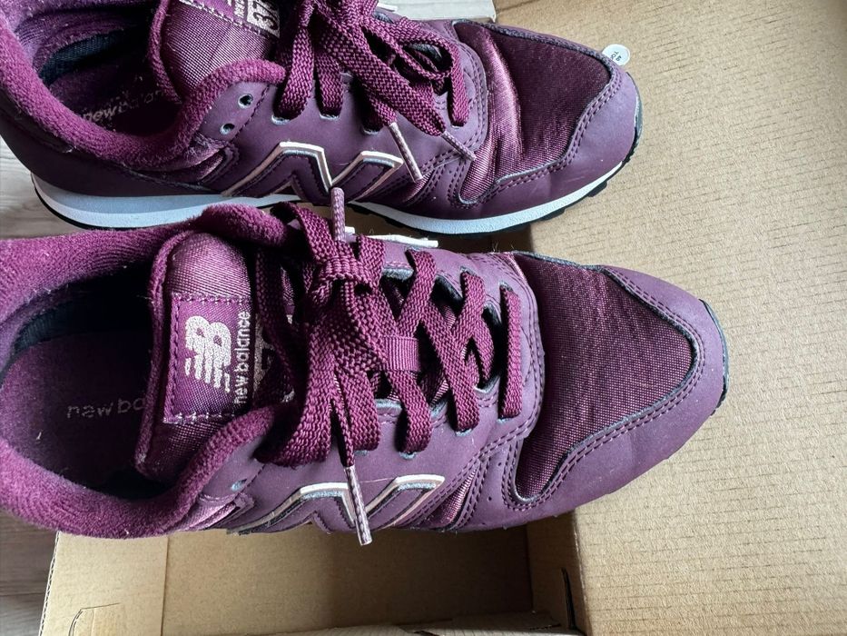 New Balance,marimea 37.5