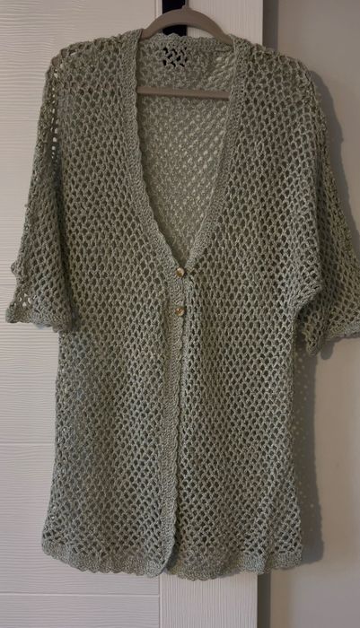 Плетени жилетки и шапки