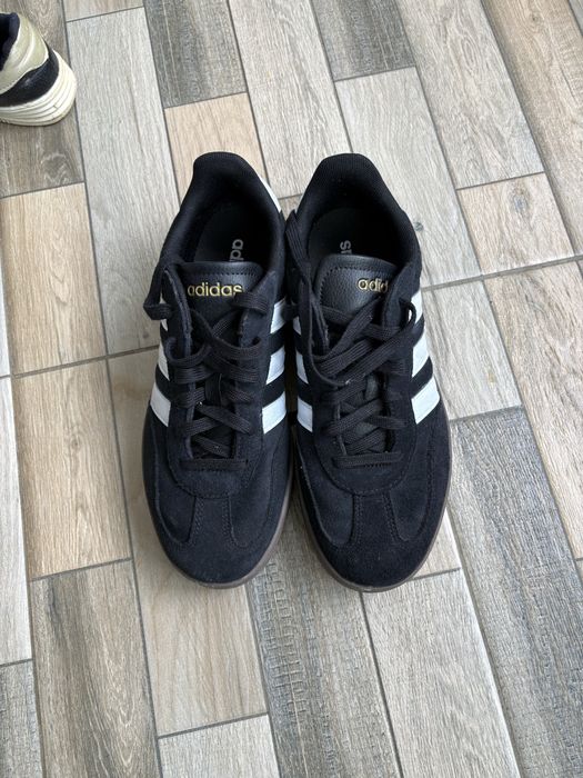 Adidas Barreda.