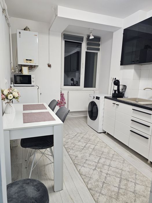 Inchiriez apartament cu o camera,langa Vivo mall,la parter